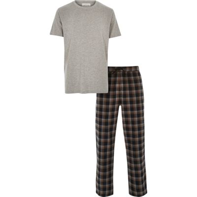 Grey t-shirt checked bottoms pyjama set